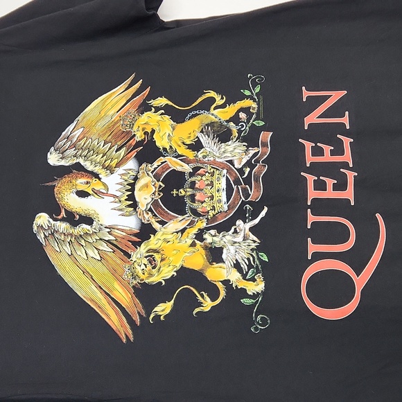 Queen Graphic Band Tshirt Crest Graphic Official Merch. Men's Size Medium - Picture 7 of 11